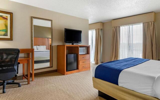 Comfort Suites Auburn Hills-Detroit