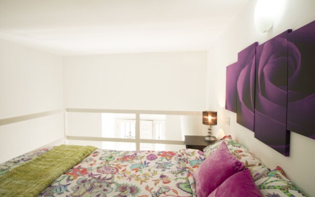 Dúplex con puerta a la calle cercano a Cuatro Caminos