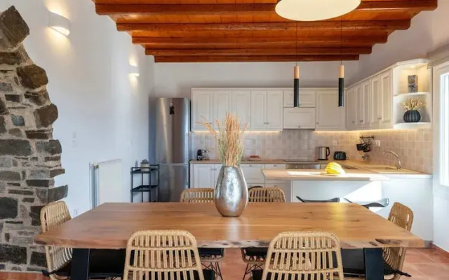 Myrsini Traditional Hillside Cottage