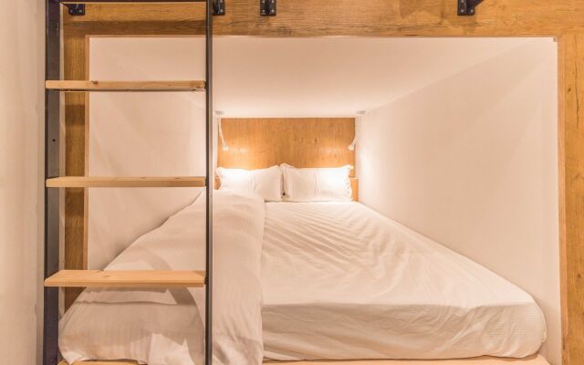 Phoenix Hostel