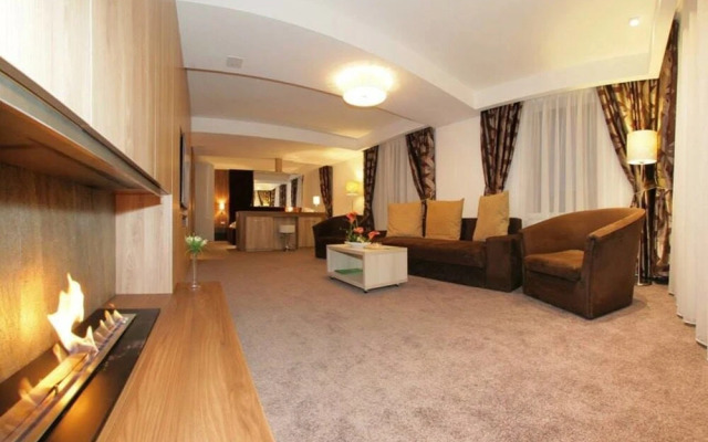 Eden Grand Resort