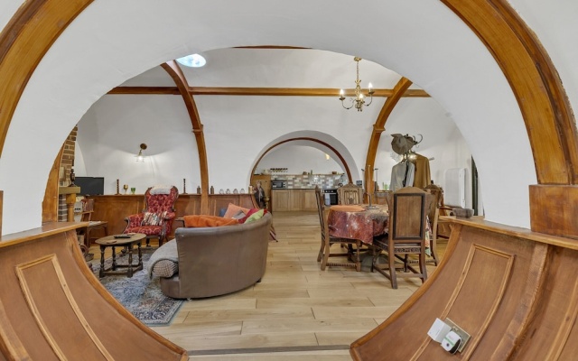 Retreat in Suffolk's Woodland Countryside