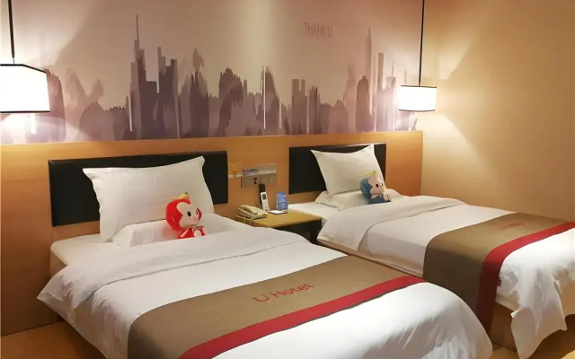 Thank Inn Plus Hotel Qingdao Huangdao District Weike Yunhai City