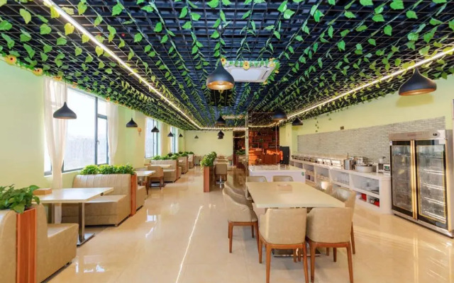 Vienna Hotel Shenzhen Longgang Ainan Road