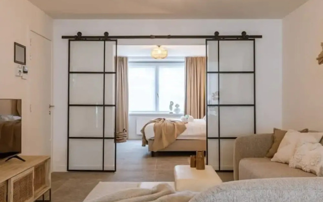 Cosy Bohemian Decorated Apartment With Terrace