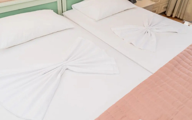 Melina Beach Hotel