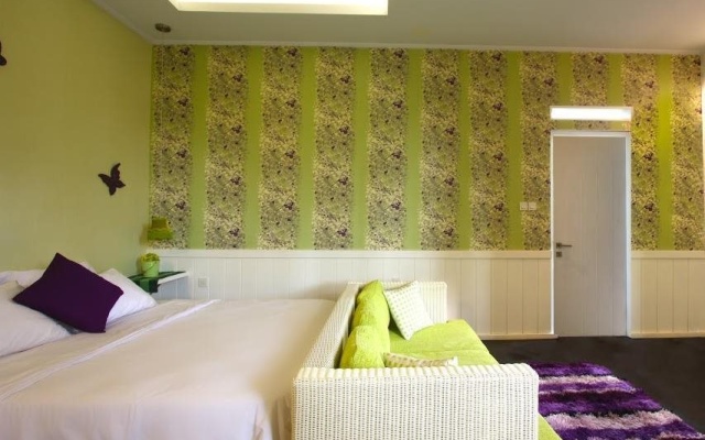 The Peak Home – Guest Rooms – Parompong