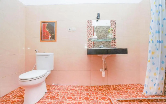 Central City Family Residence by OYO Rooms