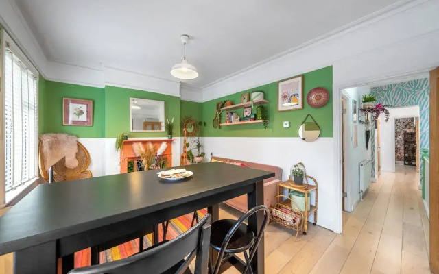 Claremont Apartment B - London