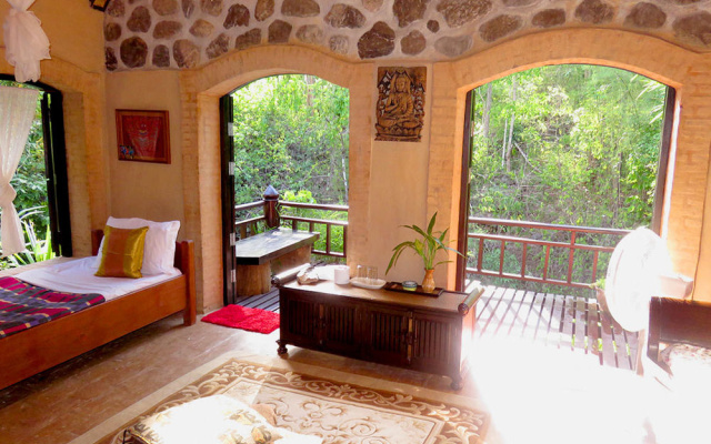 Little Eden Guesthouse – Guest Rooms – Pang Mapha