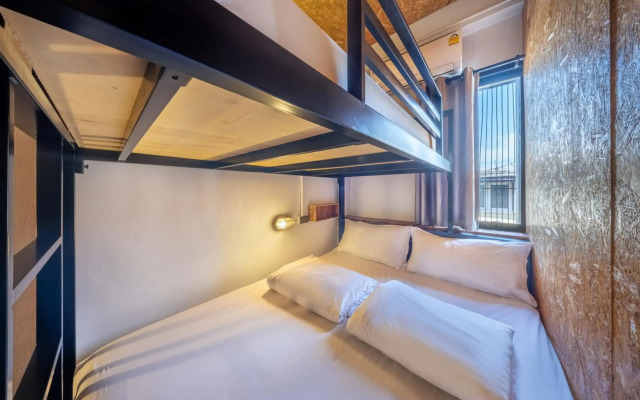 Pho Hostel