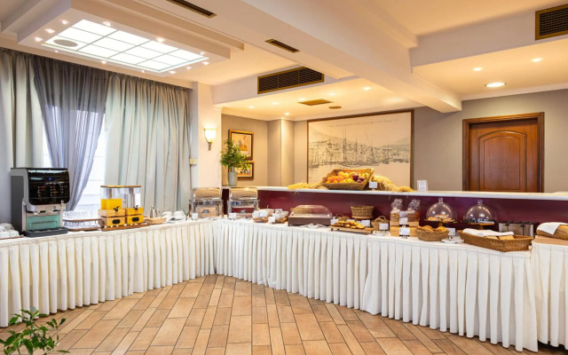 Aeolis Hotel