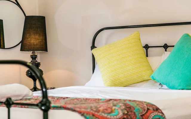 Your Luxury Escape - Bungalow 8