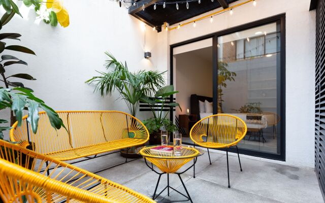 Cozy & Hip Roma Apt with 2 Private Terraces!