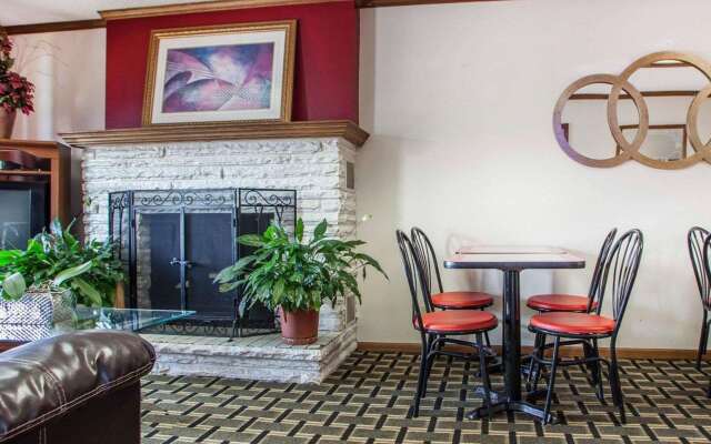 Econo Lodge Cameron