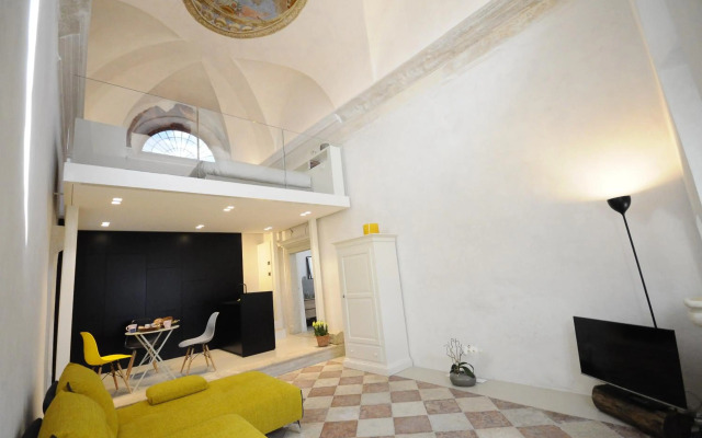 Holliday Charming Home