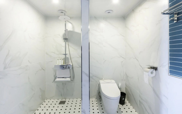 Brown Dot Hotel Sasang Renecite