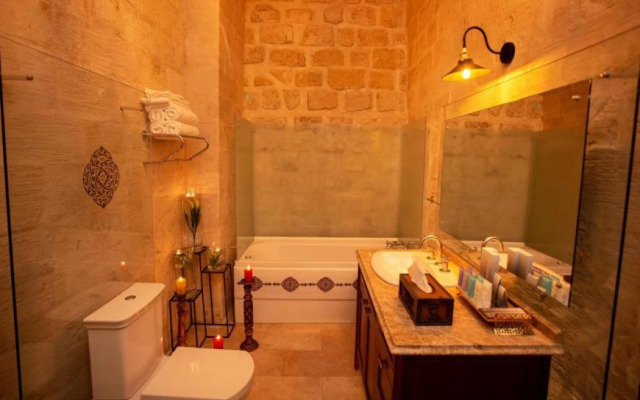 Tarihi Selcuklu Konagi