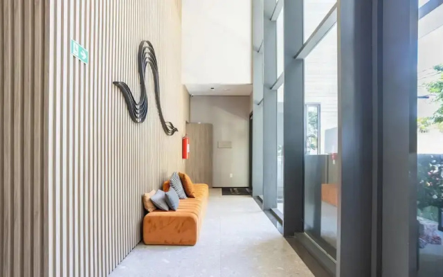Complete Studio 120 m From the Subway Hmr0602