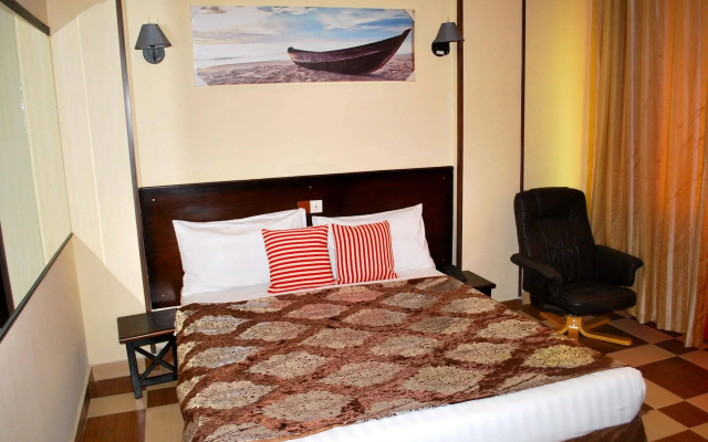 YaahoT Hotel