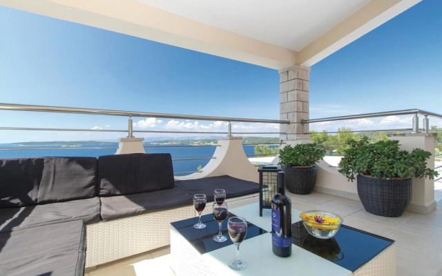 Beautiful Home in Vela Luka With 2 Bedrooms and Jacuzzi