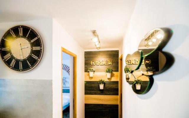 Hegel Apartment
