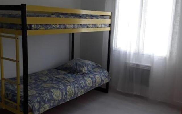 Villa en bordure de forêt .