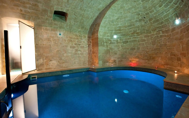 L'Hotel