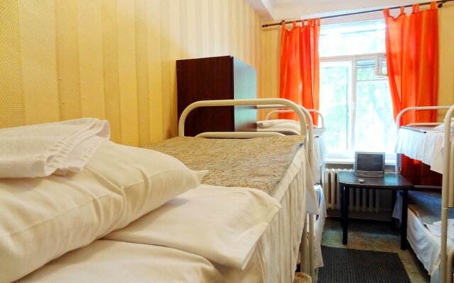 Искра Хостел