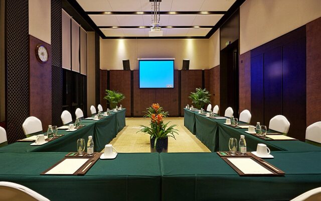 Shenzhen Castle Golf Hotel