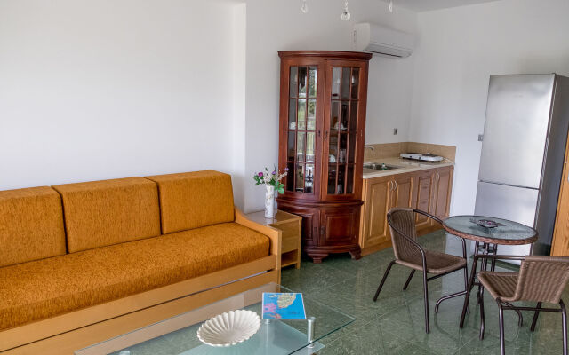 IonionStar Hotel