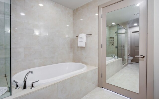 Domio Downtown Comfortable 2BR Infinity Pool