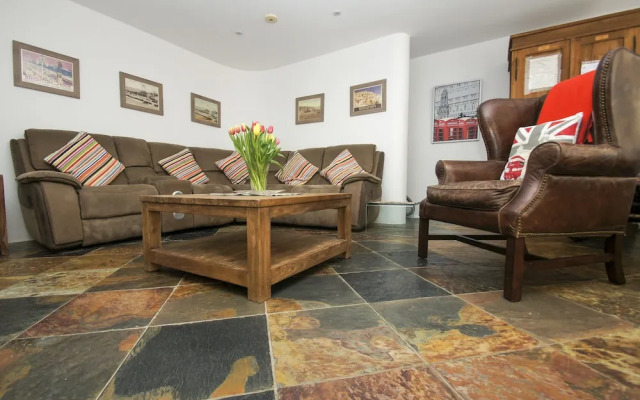 Kemp Town Mews Parking by Brighton Holiday Lets