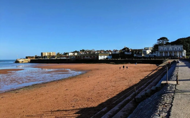 English Riviera Coastal Holiday Home in Devon UK