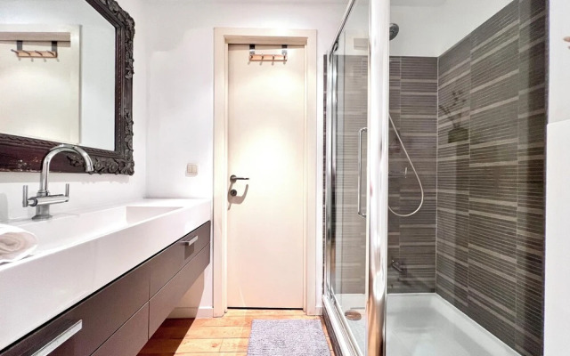 Peaceful 2 minutes European Parliament