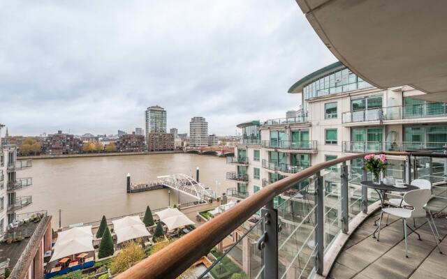 Stunning Flat Overlooking the Thames