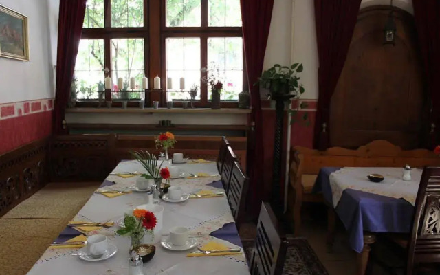 Kreuzerhof Hotel Garni