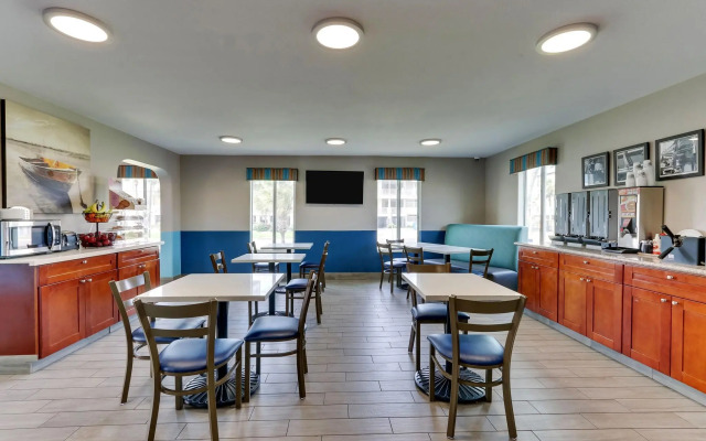 Captain's Quarters Inn