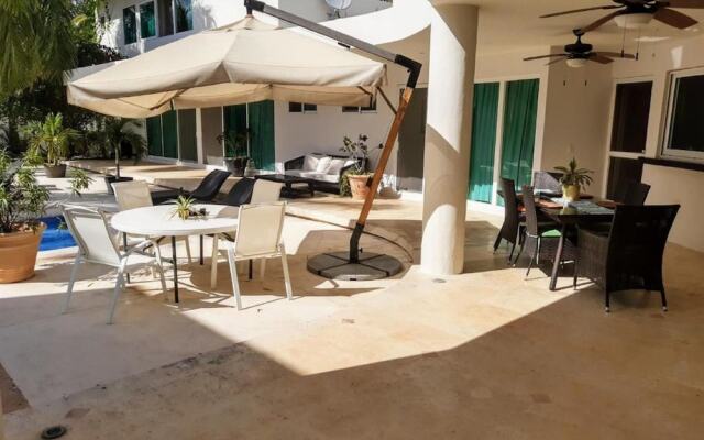 Villa Airport Prestige