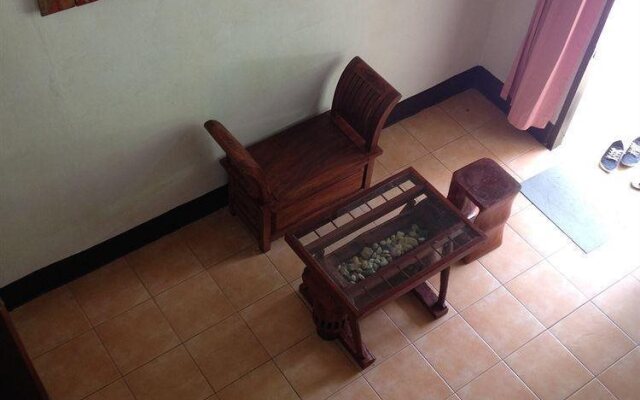 Baan Chang Residence