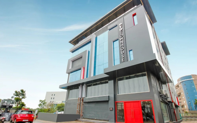 Oyo Townhouse 151 H Square