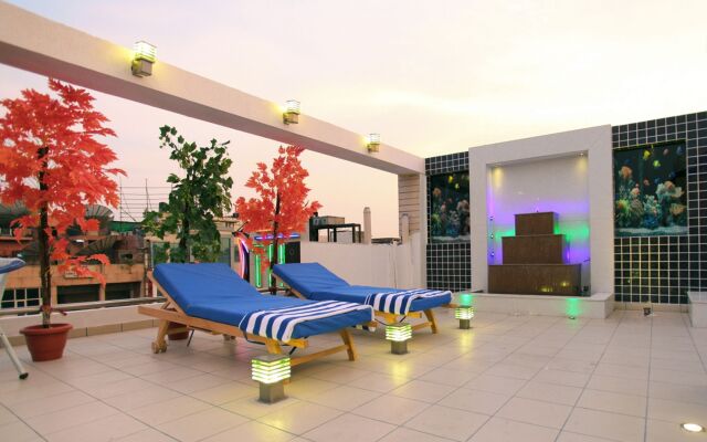 Hotel The Pearl - Newly Renovated in City Centre