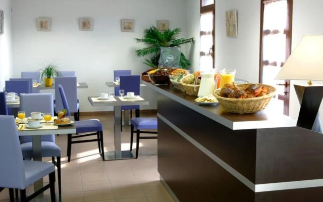 Adonis Carcassonne Résidence la Barbacane