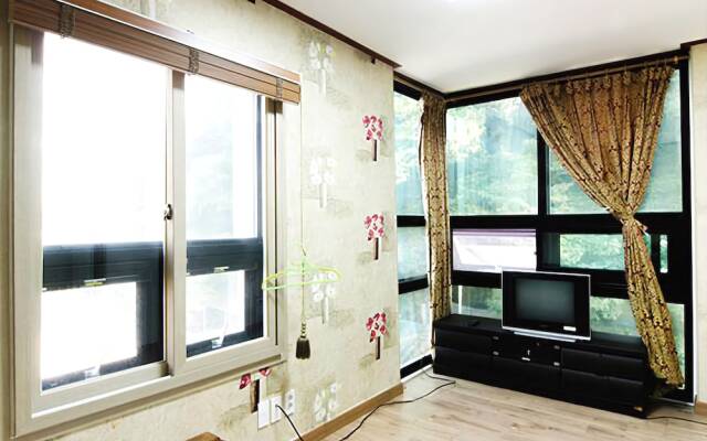 Yeongdeok Songa Pension