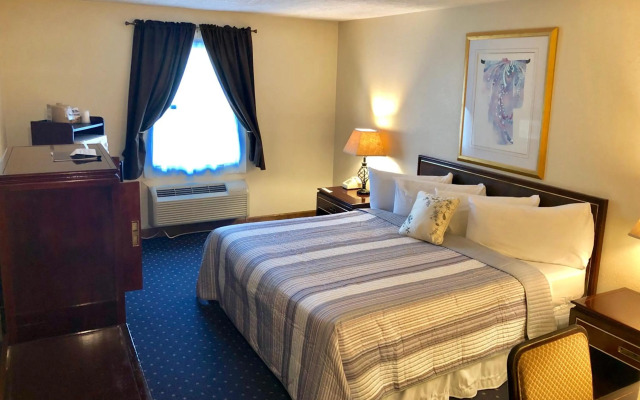 Bicentennial Inn