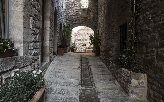 Residenza la Corte Assisi