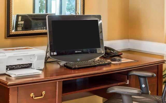 Sleep Inn & Suites Laurel near Fort Meade