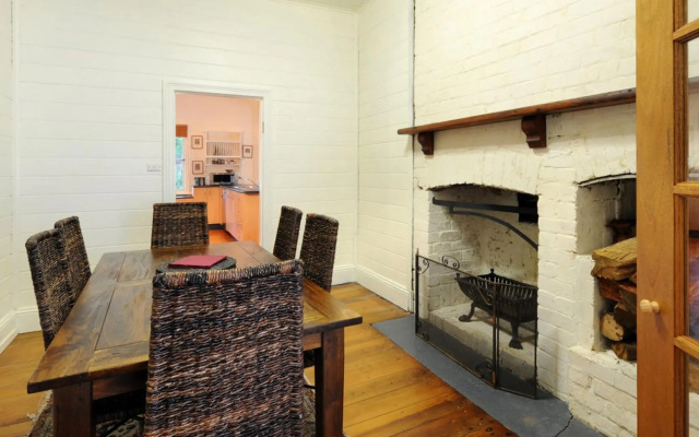 FAIRVIEW and STUDIO Gerringong 4pm check out Sundays