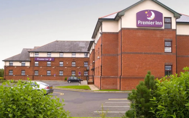 Premier Inn Livingston (M8/J3)