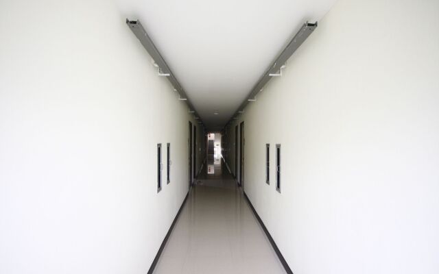 Thani Residence